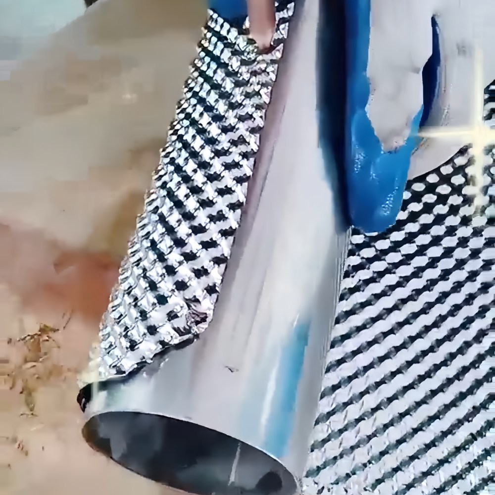 Perché utilizzare lo scudo termico in acciaio inossidabile goffrato per il tubo di scarico?