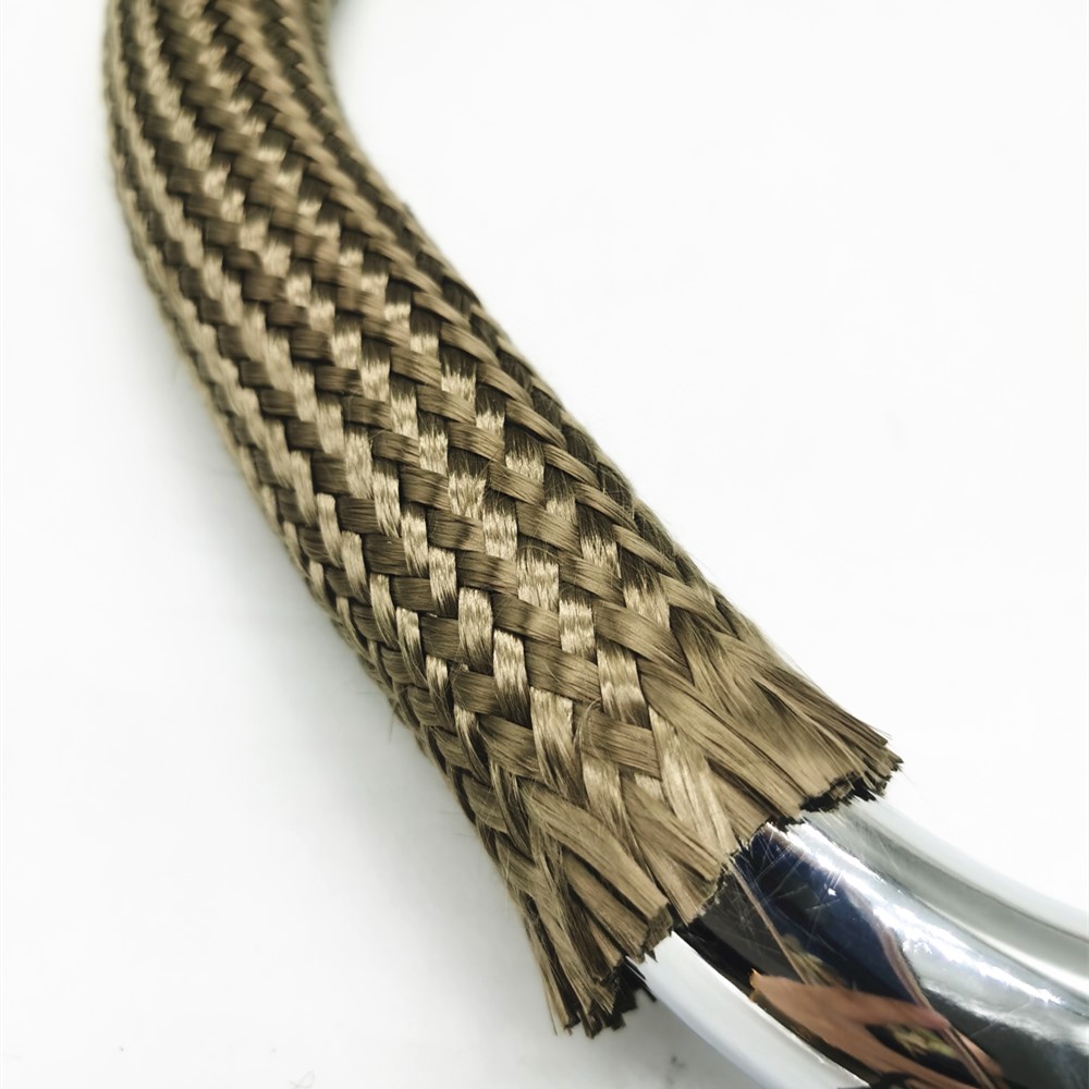 Guaina isolante per tubo di scarico: protezione termica durevole per condizioni estreme